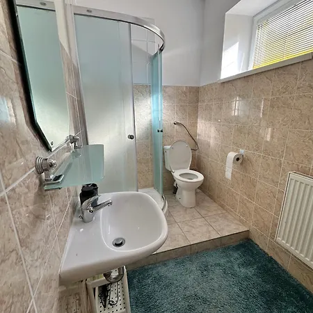 Cozy Near Hockey & Football Arena