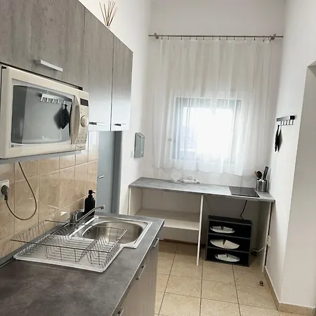 Cozy Near Hockey & Football Arena Pozsony