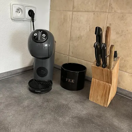 Cozy Near Hockey & Football Arena *