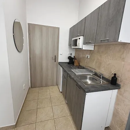 Daire Cozy Near Hockey & Football Arena Bratislava