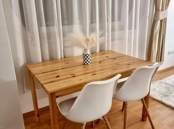 Apartament Cozy Near Hockey & Football Arena *