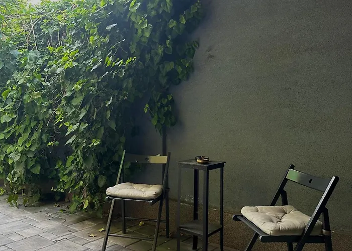 Cozy Near Hockey & Football Arena